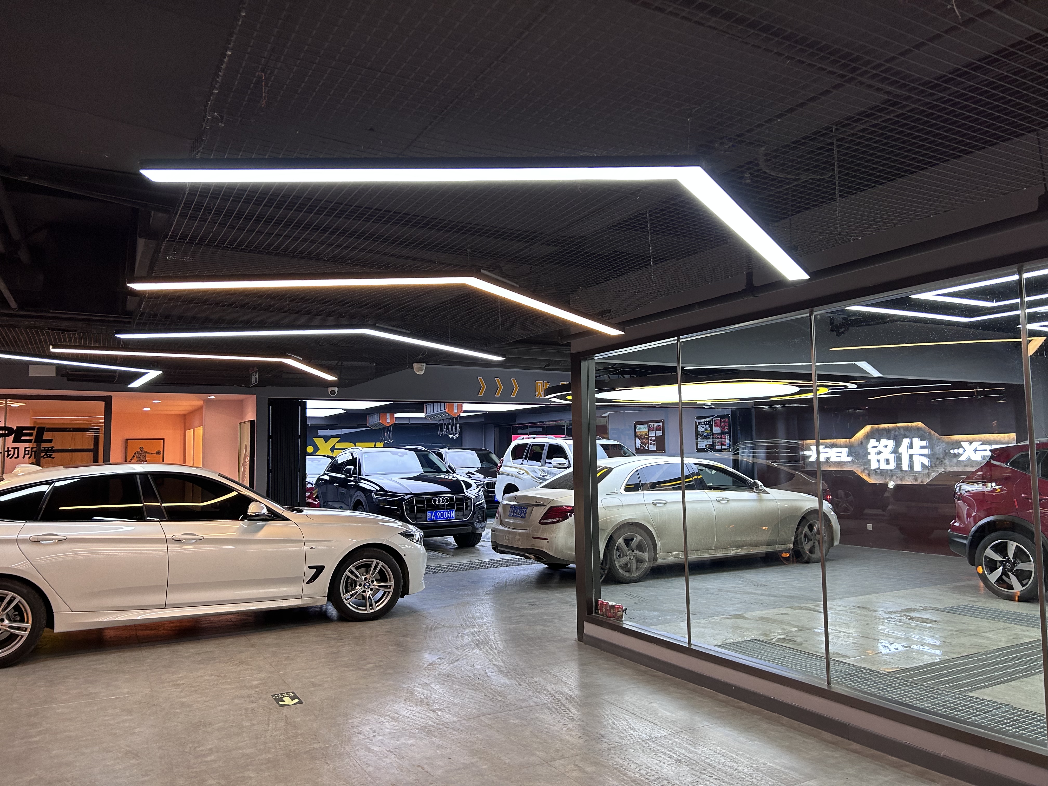 銘佧汽車服務(wù)時(shí)代廣場店